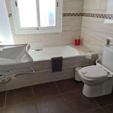 Fantastisk 10+5baedds I Torrox/nerja -spanien Villa