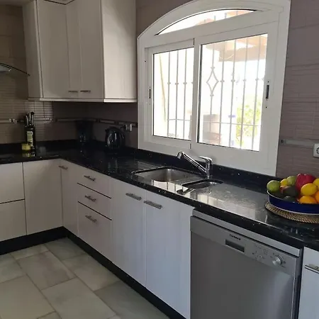 Fantastisk 10+5baedds I Torrox/nerja -spanien Villa Torrox